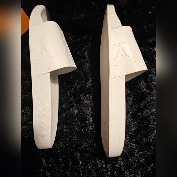 Louis Vuitton White Waterfront Mules - Size 7 - Picture 4 of 7